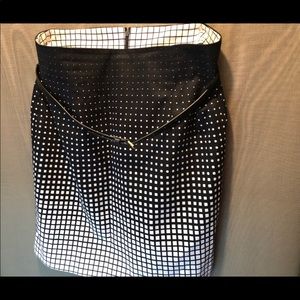Super Sexy, Black & White Skirt With Split & Belt.
